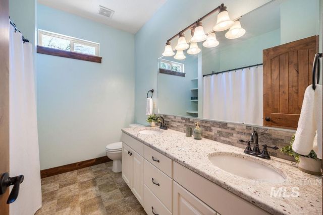 296 N Clearpoint Way, Eagle, ID 83616