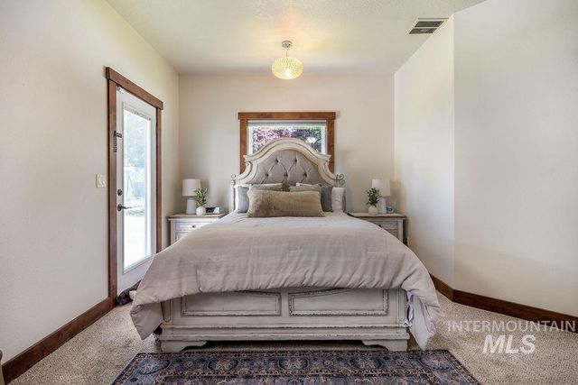 296 N Clearpoint Way, Eagle, ID 83616