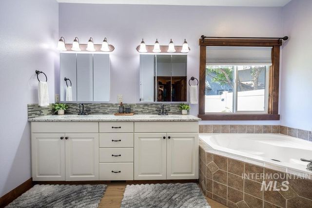 296 N Clearpoint Way, Eagle, ID 83616