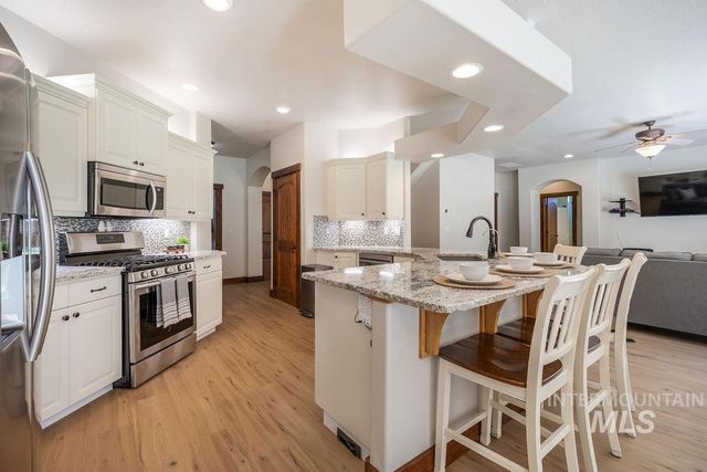 296 N Clearpoint Way, Eagle, ID 83616