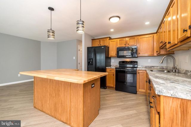 910 VINE ST, Perkasie, PA 18944