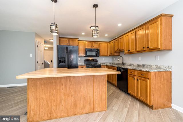 910 VINE ST, Perkasie, PA 18944