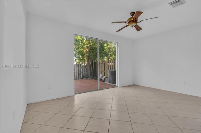 27463 SW 137th Ct 27364, Homestead, FL 33032