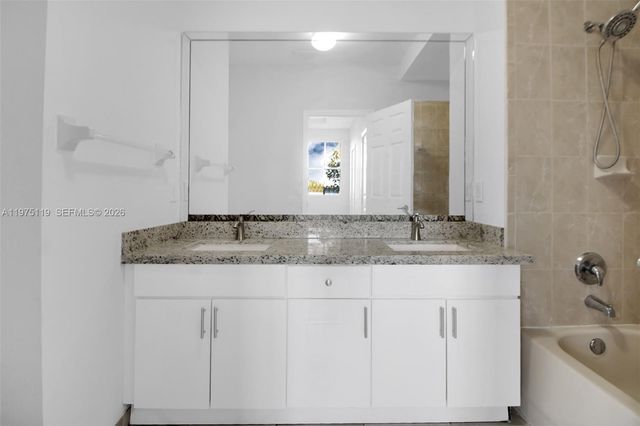 27463 SW 137th Ct 27364, Homestead, FL 33032