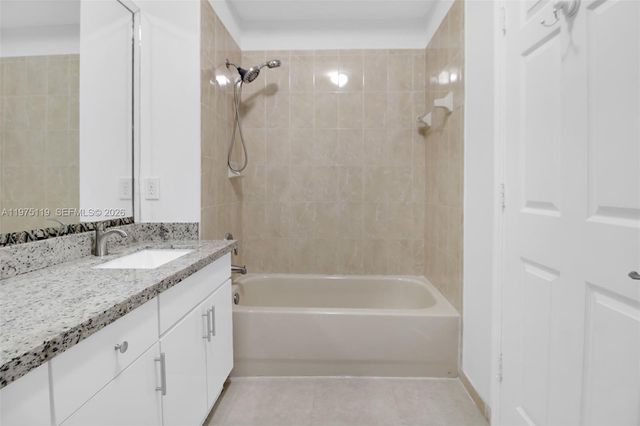 27463 SW 137th Ct 27364, Homestead, FL 33032