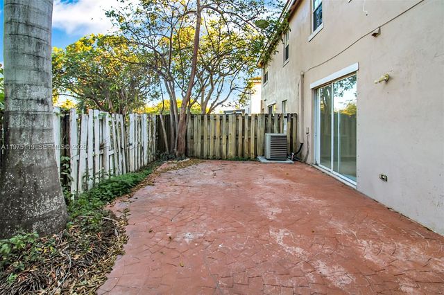 27463 SW 137th Ct 27364, Homestead, FL 33032