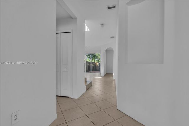 27463 SW 137th Ct 27364, Homestead, FL 33032