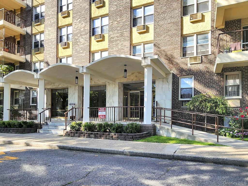 140-55 34th Avenue 3B, Flushing, NY 11354