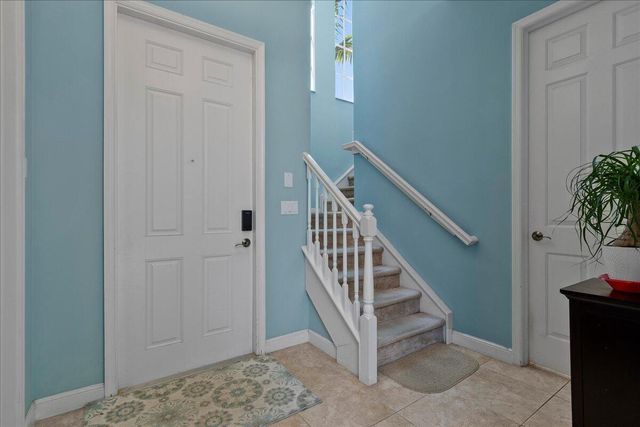 82 Stoney Drive, Palm Beach Gardens, FL 33410