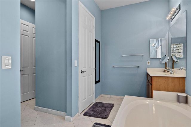 82 Stoney Drive, Palm Beach Gardens, FL 33410