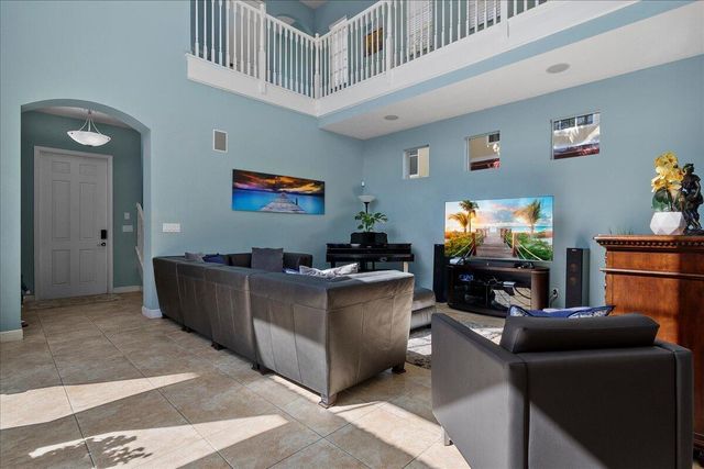 82 Stoney Drive, Palm Beach Gardens, FL 33410