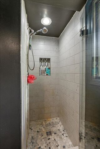 6079 Venice Drive, Commerce Twp, MI 48382