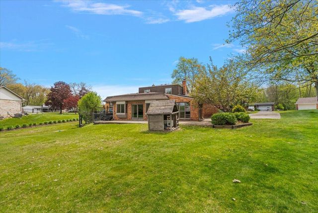 6079 Venice Drive, Commerce Twp, MI 48382