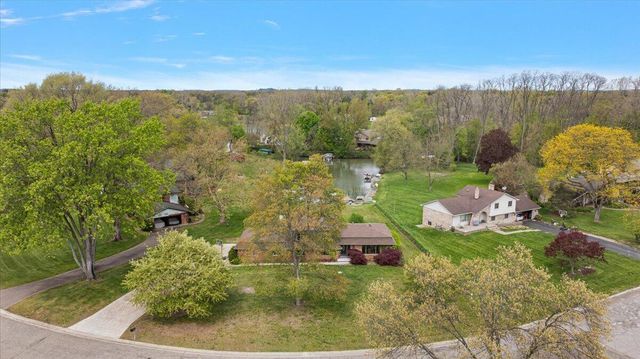 6079 Venice Drive, Commerce Twp, MI 48382