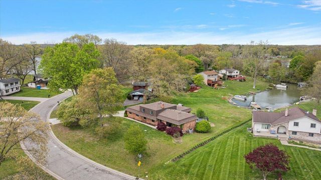 6079 Venice Drive, Commerce Twp, MI 48382