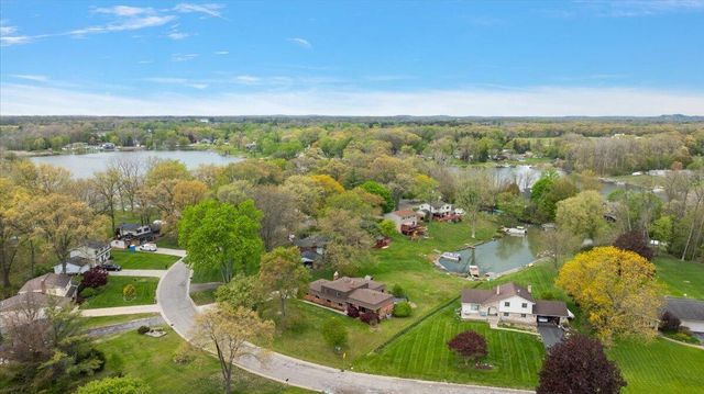 6079 Venice Drive, Commerce Twp, MI 48382