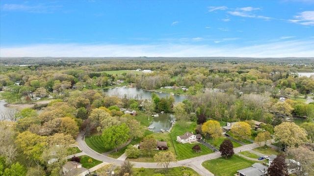 6079 Venice Drive, Commerce Twp, MI 48382
