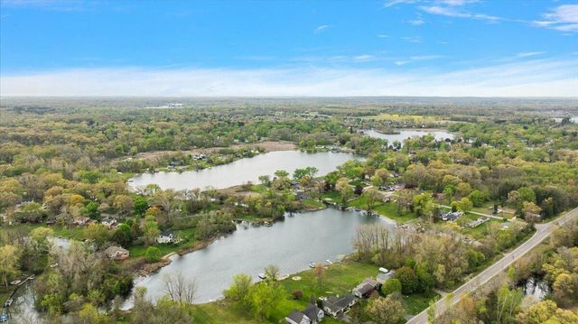 6079 Venice Drive, Commerce Twp, MI 48382