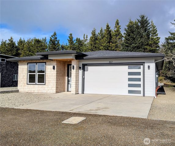 807 NE 357th Street, Ocean Park, WA 98640