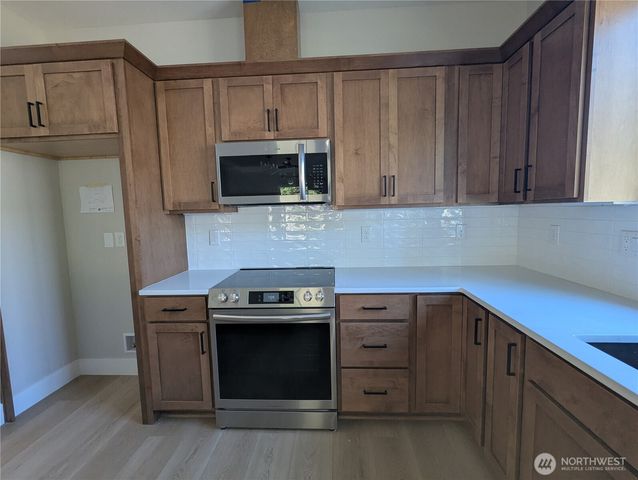 807 NE 357th Street, Ocean Park, WA 98640