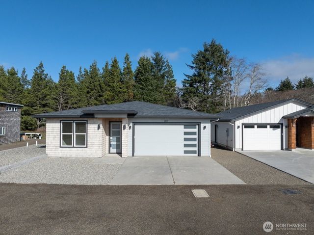 807 NE 357th Street, Ocean Park, WA 98640