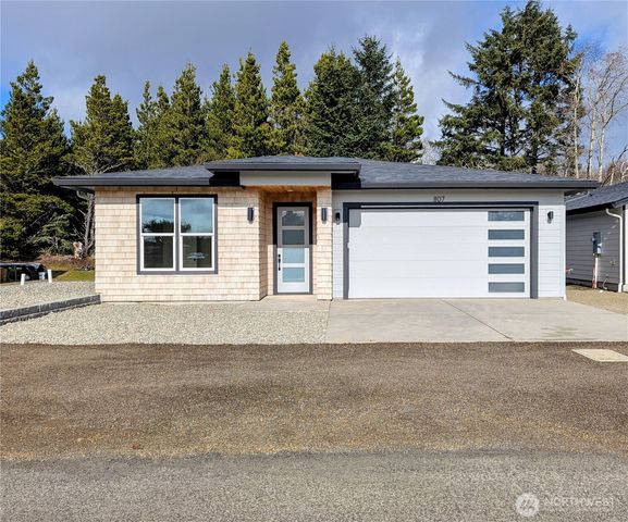 807 NE 357th Street, Ocean Park, WA 98640