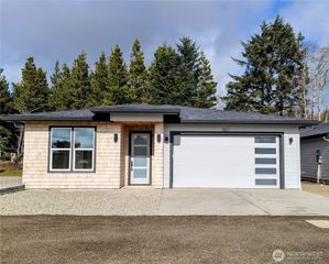 807 NE 357th Street, Ocean Park, WA 98640