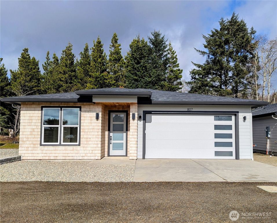 807 NE 357th Street, Ocean Park, WA 98640