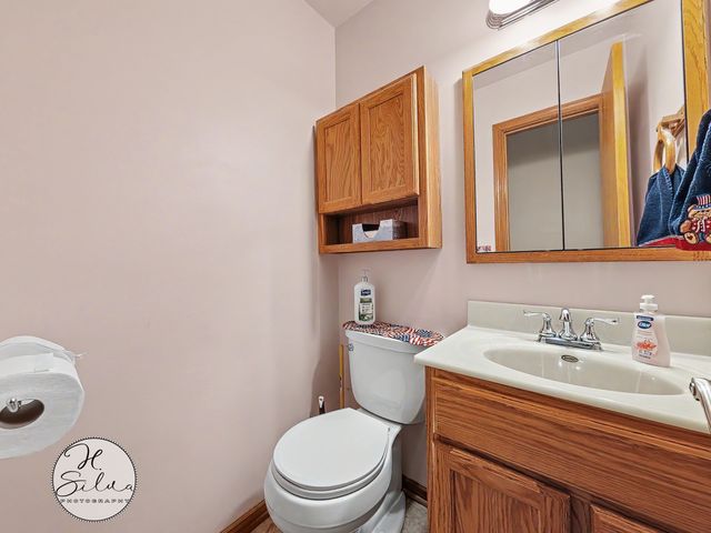 630 Oceola Drive, Algonquin, IL 60102