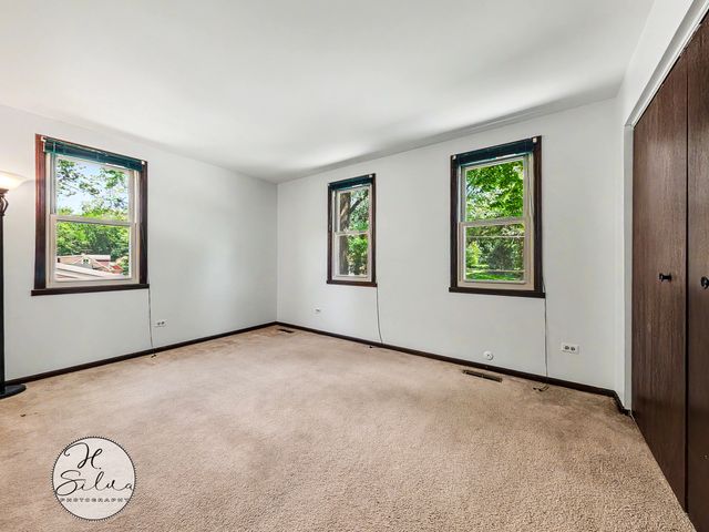630 Oceola Drive, Algonquin, IL 60102