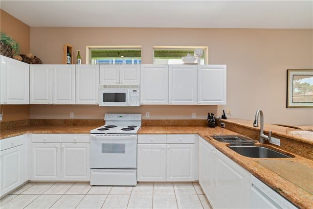 1726 Victoria Circle, Vero Beach, FL 32967