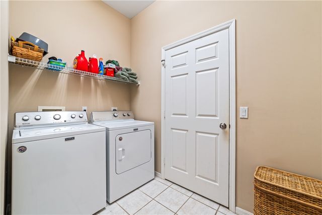 1726 Victoria Circle, Vero Beach, FL 32967