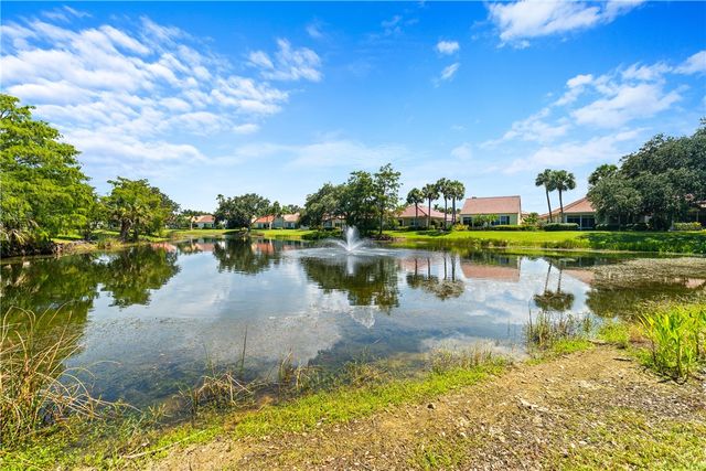 1726 Victoria Circle, Vero Beach, FL 32967