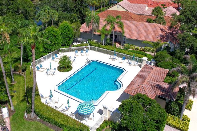 1726 Victoria Circle, Vero Beach, FL 32967