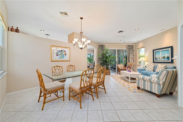 1726 Victoria Circle, Vero Beach, FL 32967