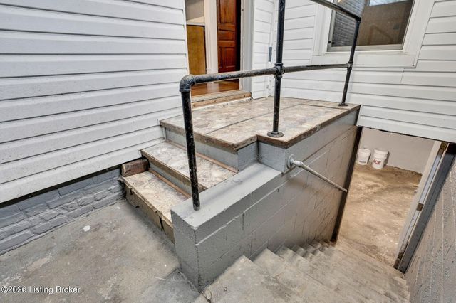 2618 W Main St, Louisville, KY 40212