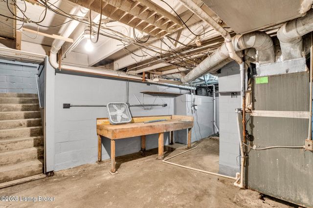 2618 W Main St, Louisville, KY 40212