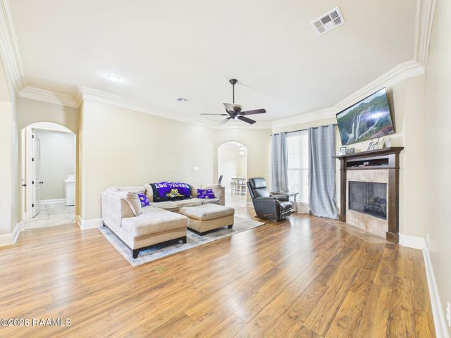 102 Copper Ridge Drive, Youngsville, LA 70592