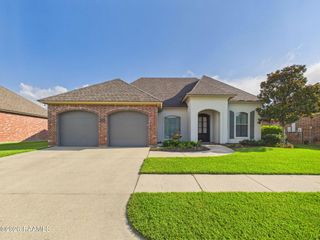 102 Copper Ridge Drive, Youngsville, LA 70592