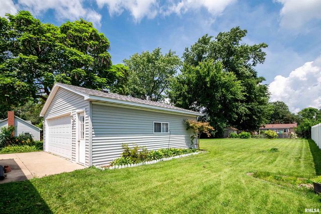 102 E EDEN Street, East Peoria, IL 61611