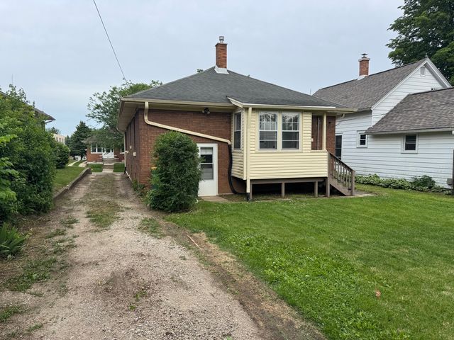 911 Clement Street, Joliet, IL 60435