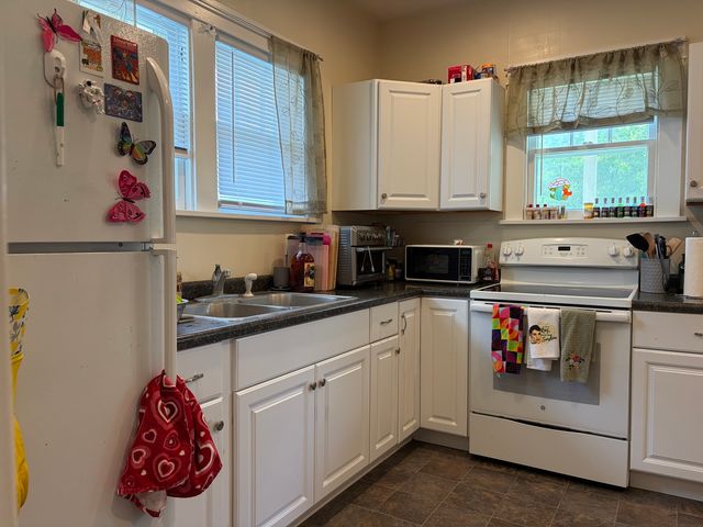 911 Clement Street, Joliet, IL 60435