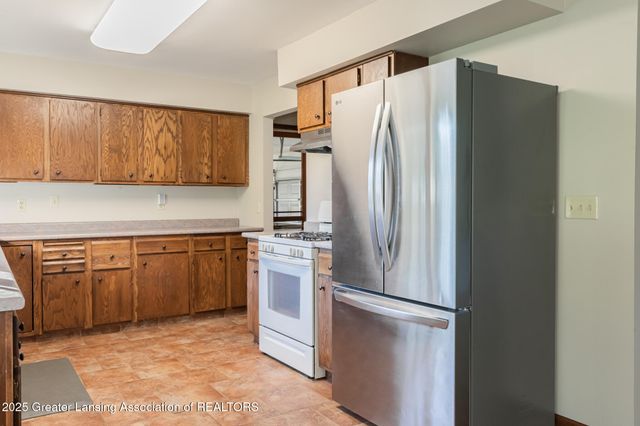 2520 Forest Road, Lansing, MI 48910