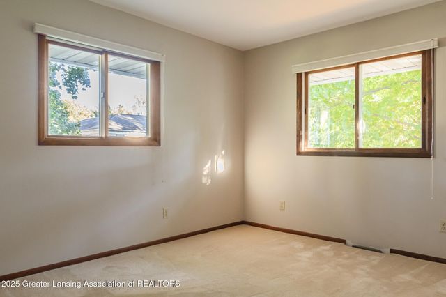 2520 Forest Road, Lansing, MI 48910