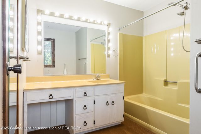 2520 Forest Road, Lansing, MI 48910