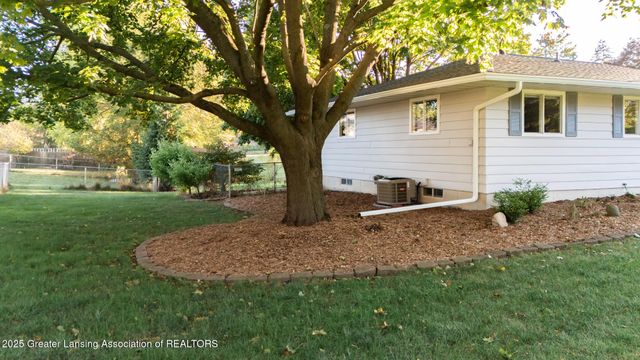 2520 Forest Road, Lansing, MI 48910