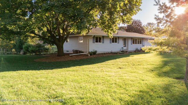 2520 Forest Road, Lansing, MI 48910