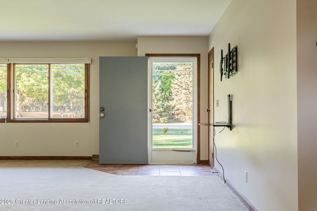 2520 Forest Road, Lansing, MI 48910