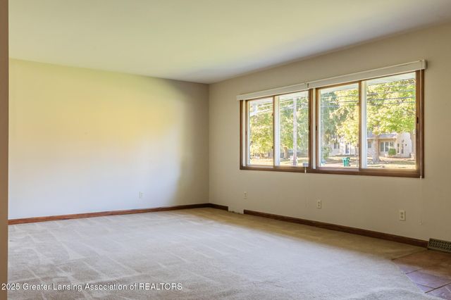 2520 Forest Road, Lansing, MI 48910