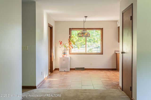 2520 Forest Road, Lansing, MI 48910